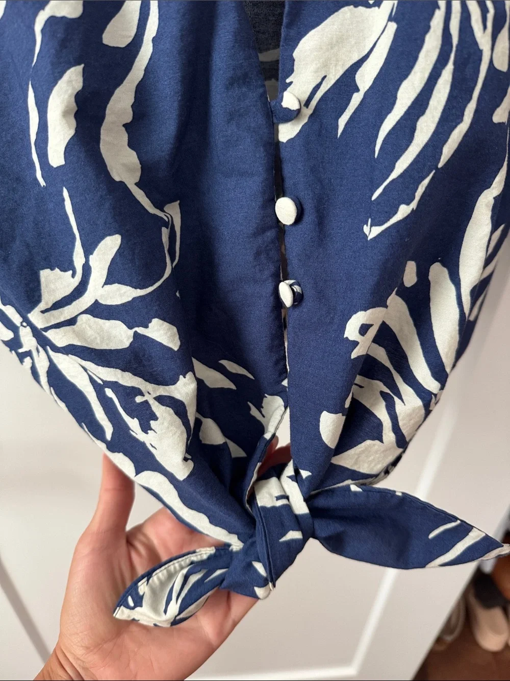 NWOT Zara Floral Tie-Front puffed sleeve cropped blouse